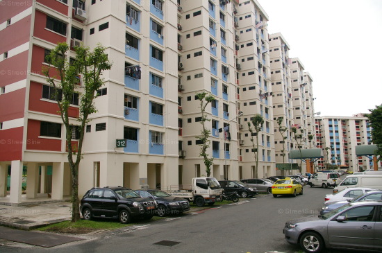Bukit Batok Street 32 thumbnail photo